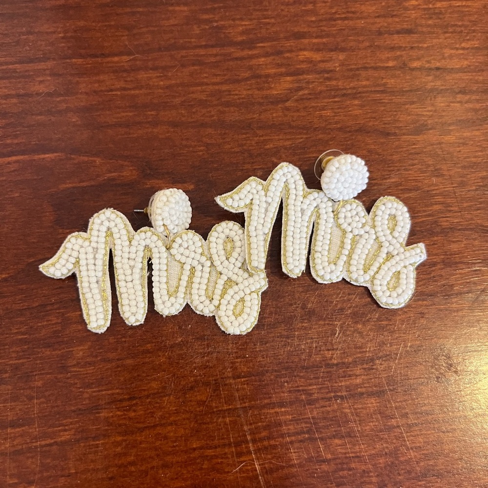 MRS EARRINGS